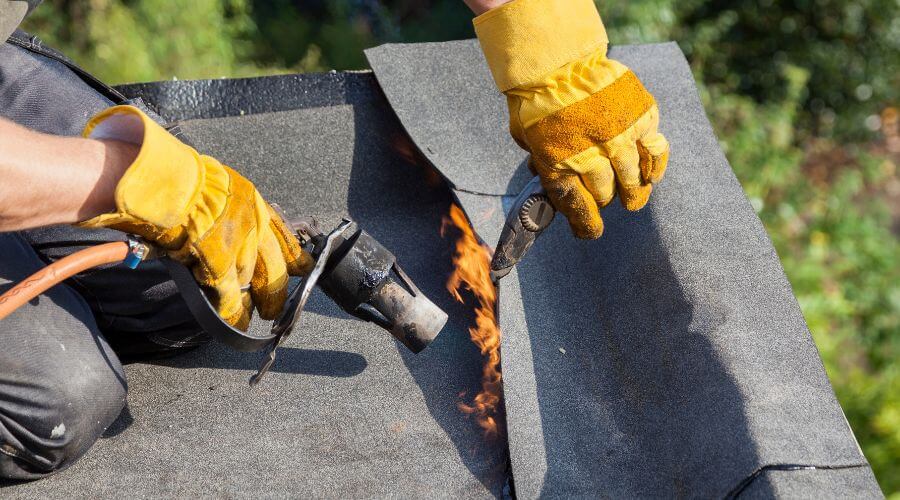 Expert Emergency Roof Repairs services in Lovejoy, IL